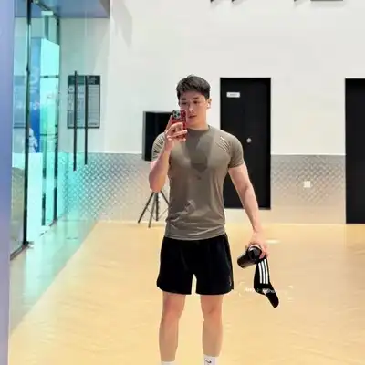 王明静